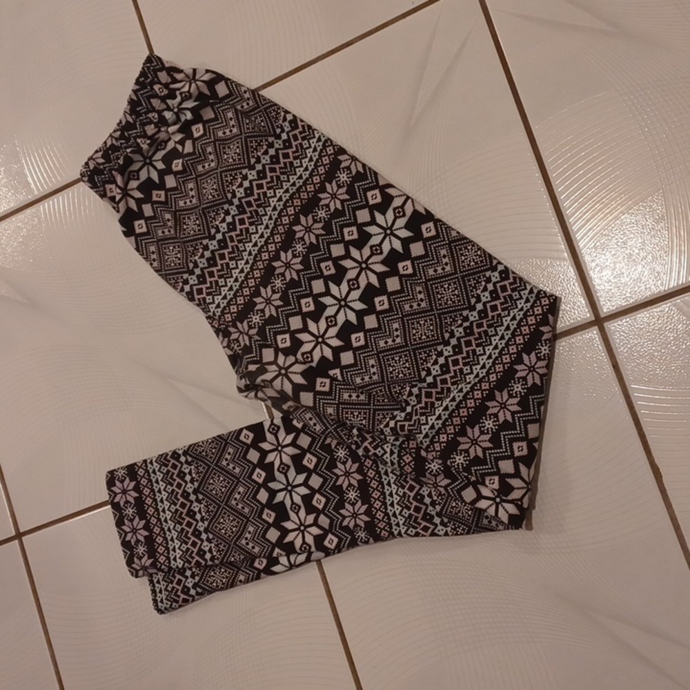 4/$40 Sweetlegs Leggings - Size Plus (US14-22)